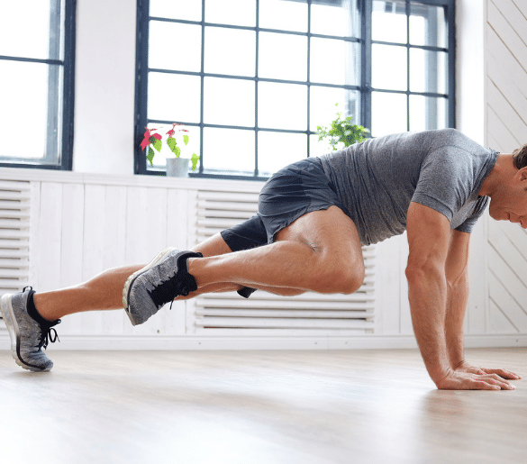 Can you work out abs every day? It depends on your goals and fitness level. Here's what you need to know about the pros and cons of daily ab workouts!