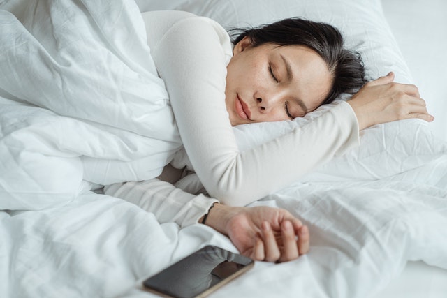 How to Incorporate Good Nutrition and Exercise in Addiction Recovery 16 woman sleeping